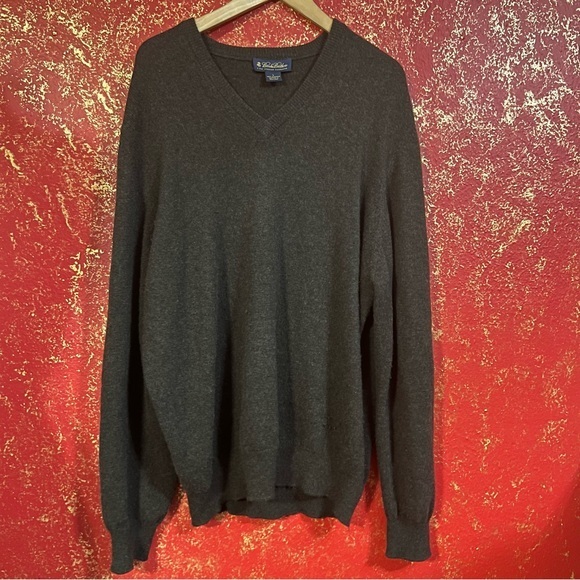 BROOKS BROTHERS 3 PLY ITALIAN CASHMERE V NECK JUMPER SWEATER L - Picture 1 of 9